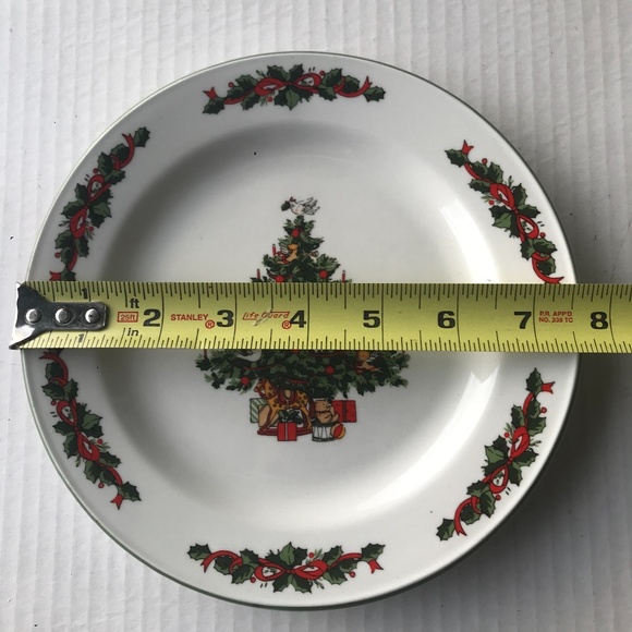 Set Of 4 “Christmas Classics” Plates By Citation 7.5” - Picture 6 of 6